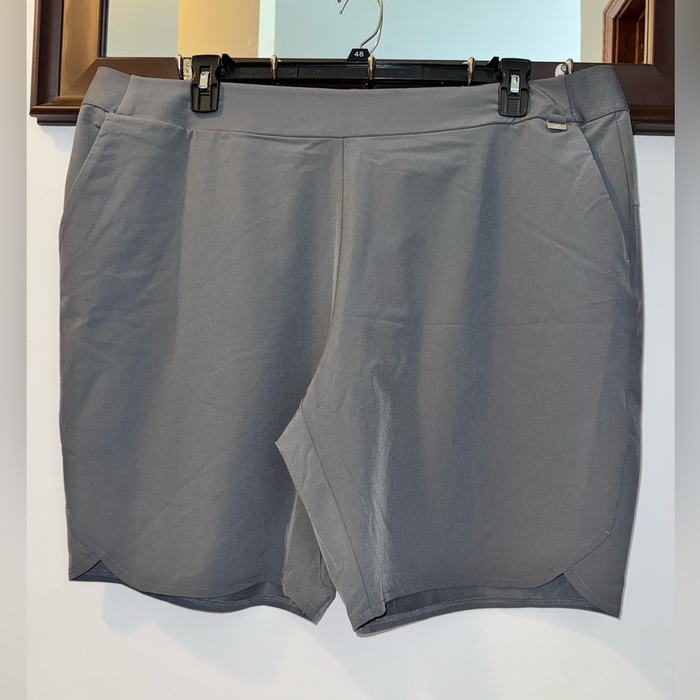 NWT Greg Norman Women's Pull-on Golf Shorts Flat Front NWT Size XXL